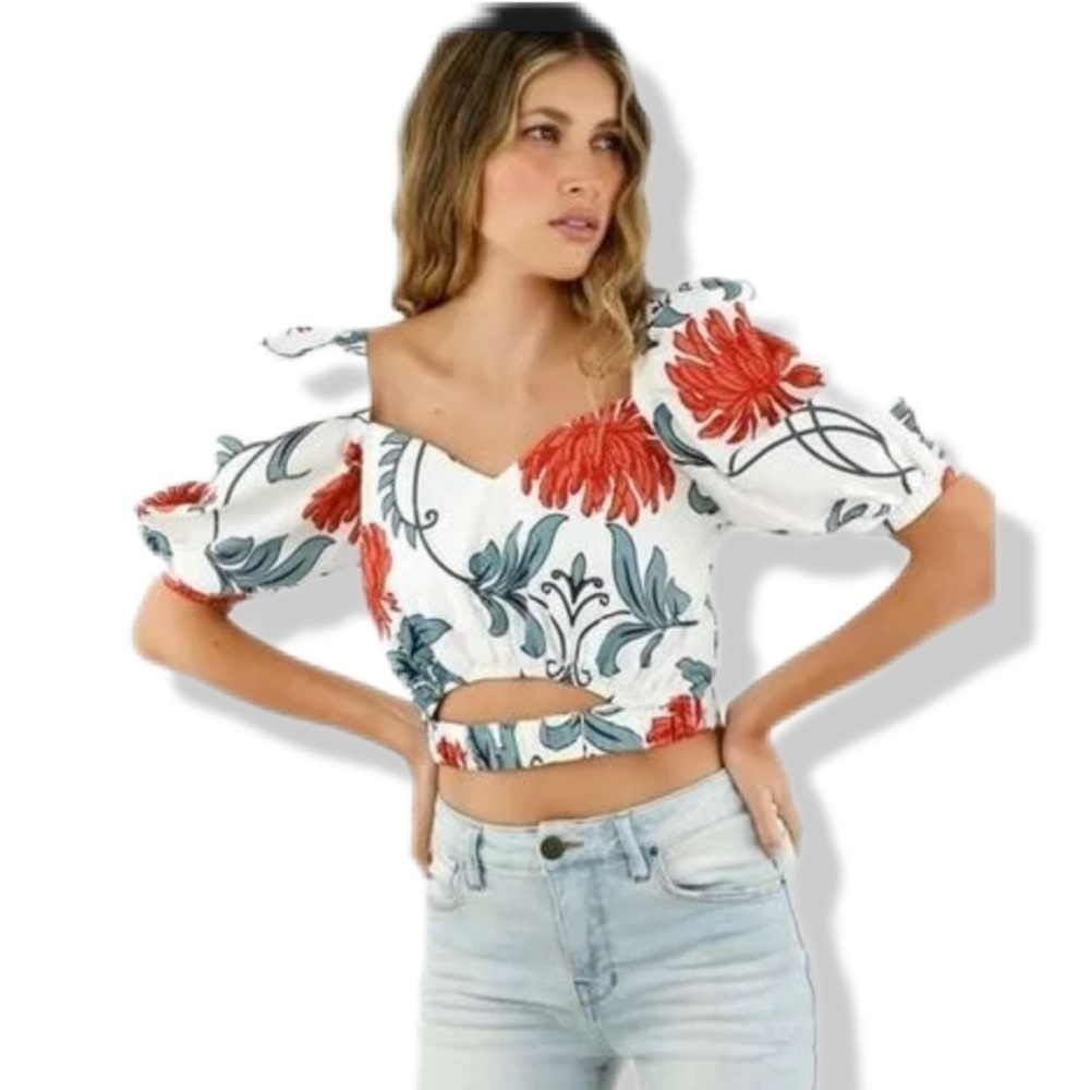 TENNIS women’s size XS floral crop top with short puffy sleeves